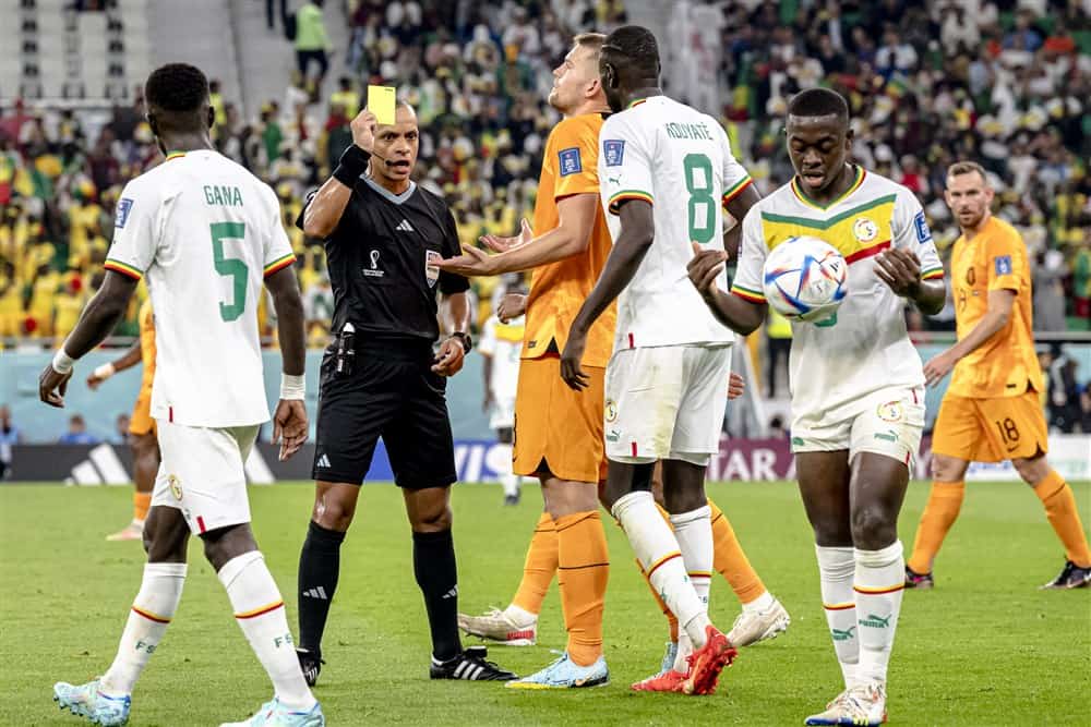 Matthijs de Ligt gele kaart Senegal